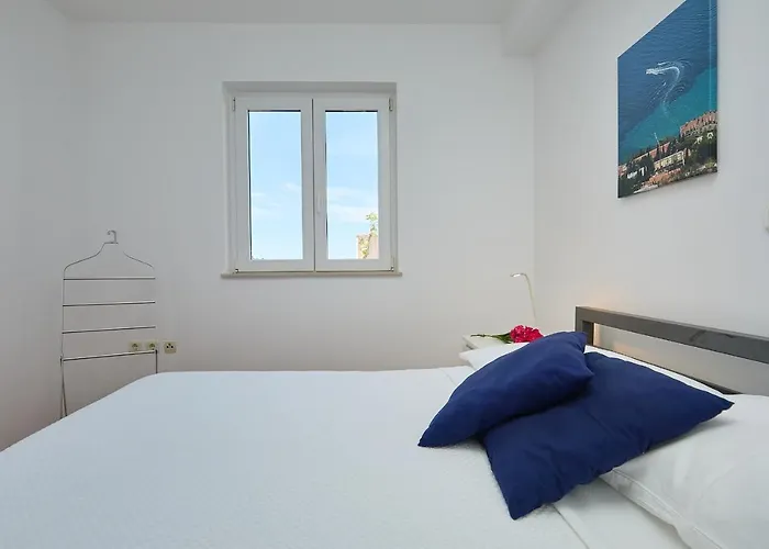 Hedera Estate, Hedera A39 * Dubrovnik