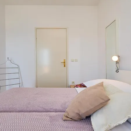 Hedera Estate, Hedera A39