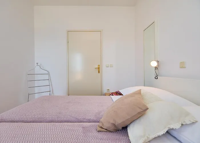 Hedera Estate, Hedera A39